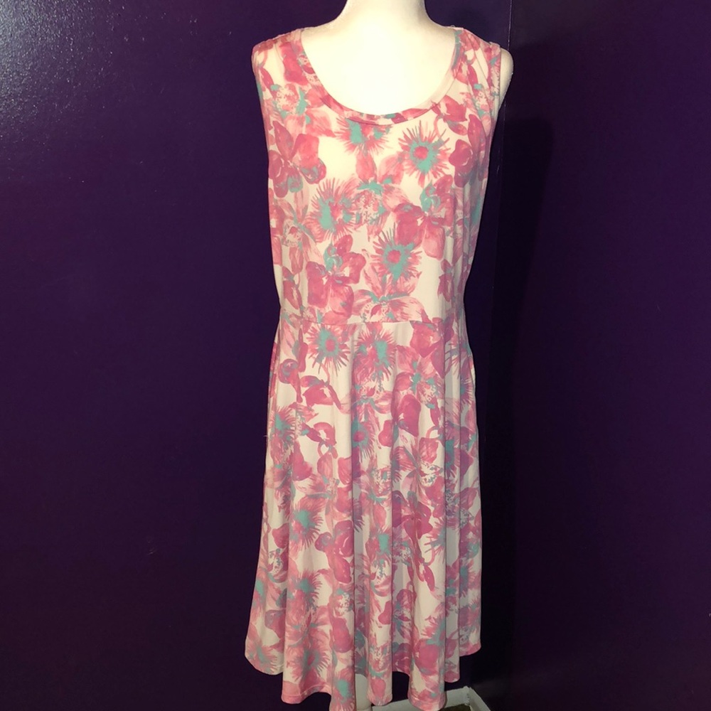 NWOT LULAROE NICKI DRESS SIZE 2XL